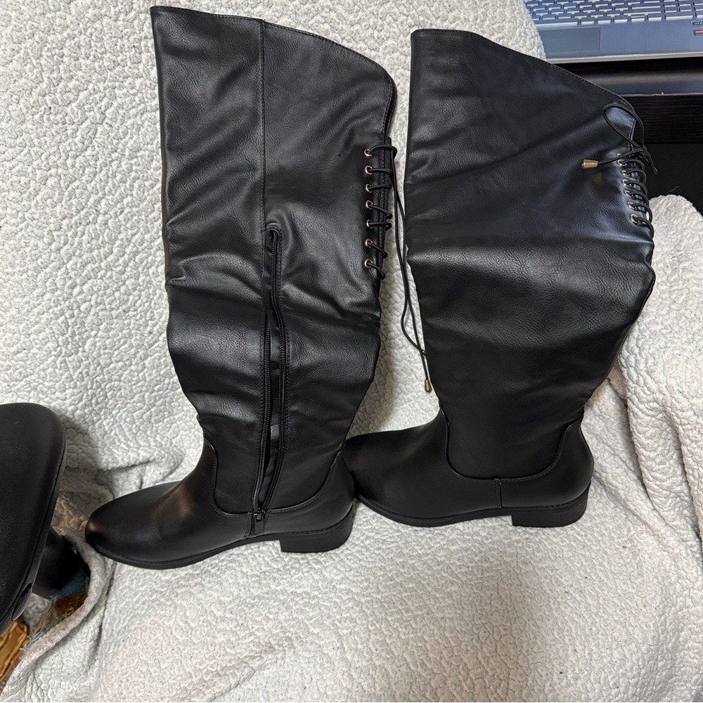 TOP Moda Black Over the Knee Boots. Perfect for adding flair to any outfit. - Picture 2 of 6